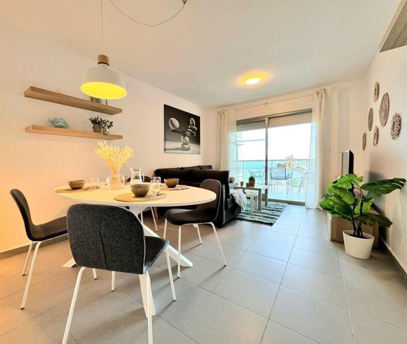 Suite Delphine By Calpitality Exterior foto